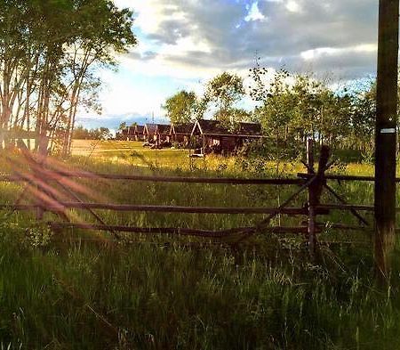 Flying U Ranch Hotel Seventy Mile House Luaran gambar